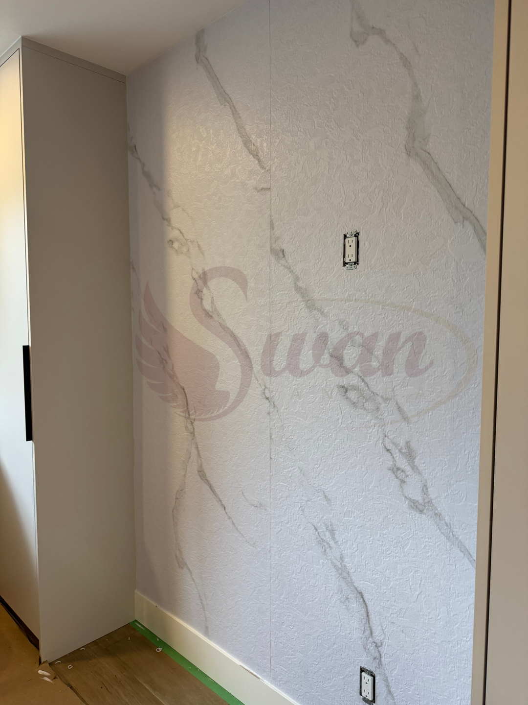 Panneau gaufré, gris acier, 1 feuille, 4 x 9 pieds