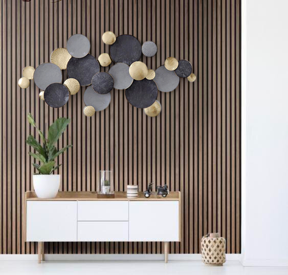 Décoration murale décorative, cascade dorée, 61,75 po de largeur x 30,25 po, 1 pièce