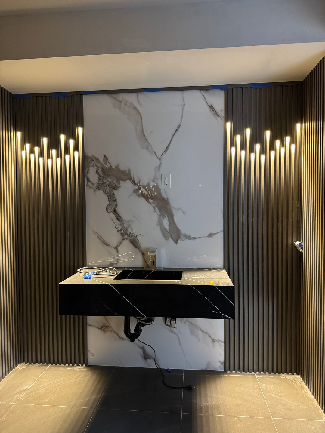 Feuilles de marbre UV, Twilight Gleam, 1 feuille, 4 x 9 pieds 